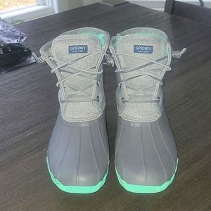 Sperry duck boots, size 5 girls, grey and teal